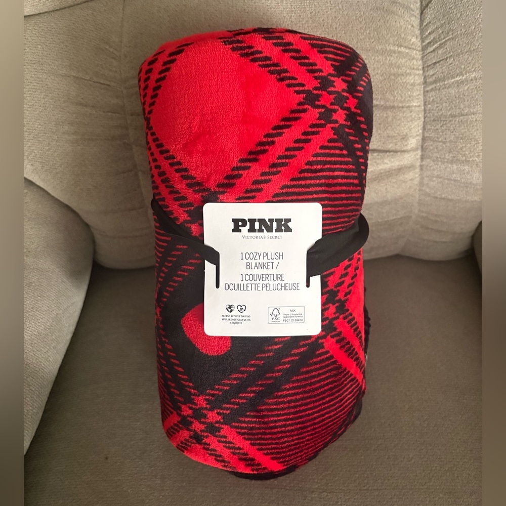 NEW PINK Victoria's Secret Red and Black Plush Throw Blanket
